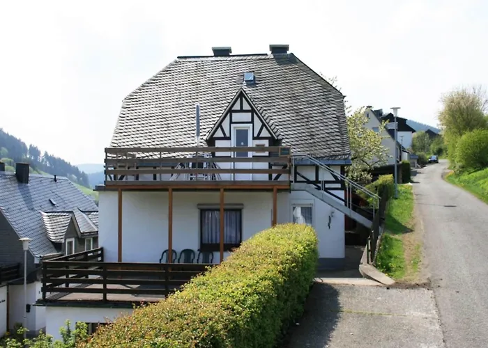 Helle Bei Mit Terrasse *